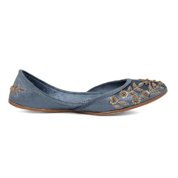 Royal Charm - Image 2