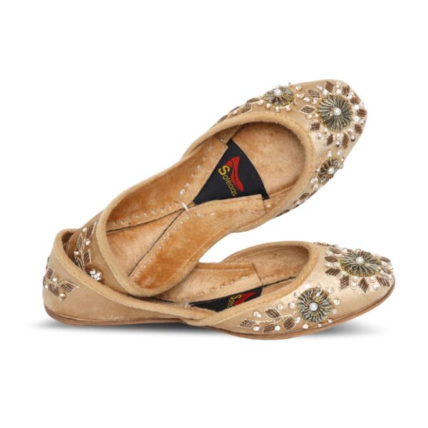 Golden Grace - Image 5