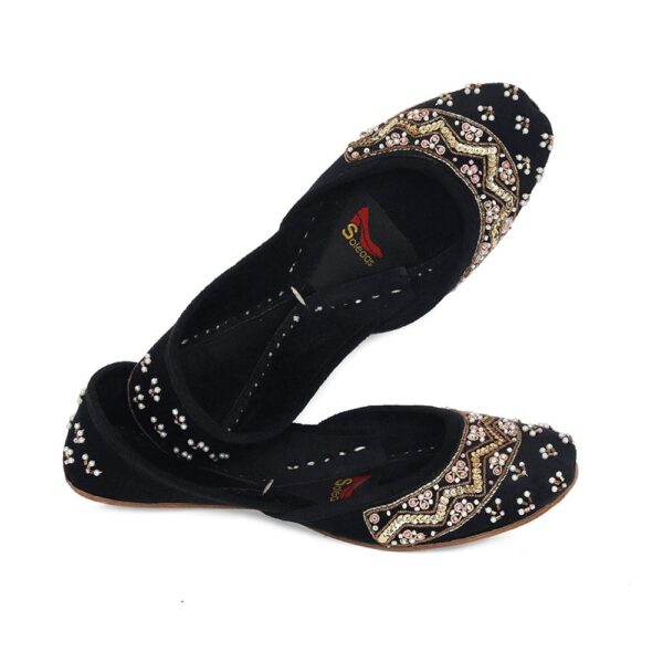 Black Velvet - Image 5